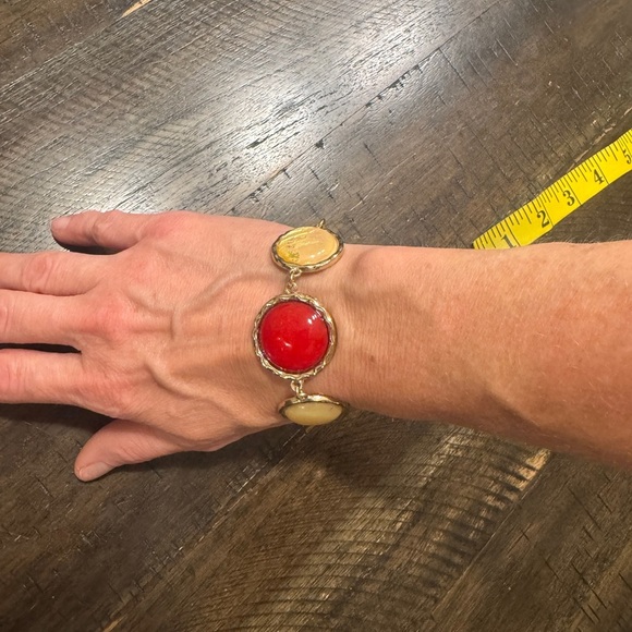 Source Unknown Red and Green Bracelet with Gold Accents - Picture 4 of 5